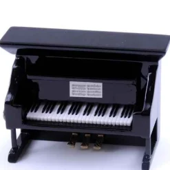 Black Upright Piano Magnet