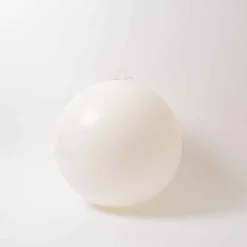 18In White Holiball